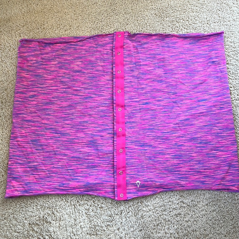 ivivva Girls Snap Scarf/ One Size.  EUC